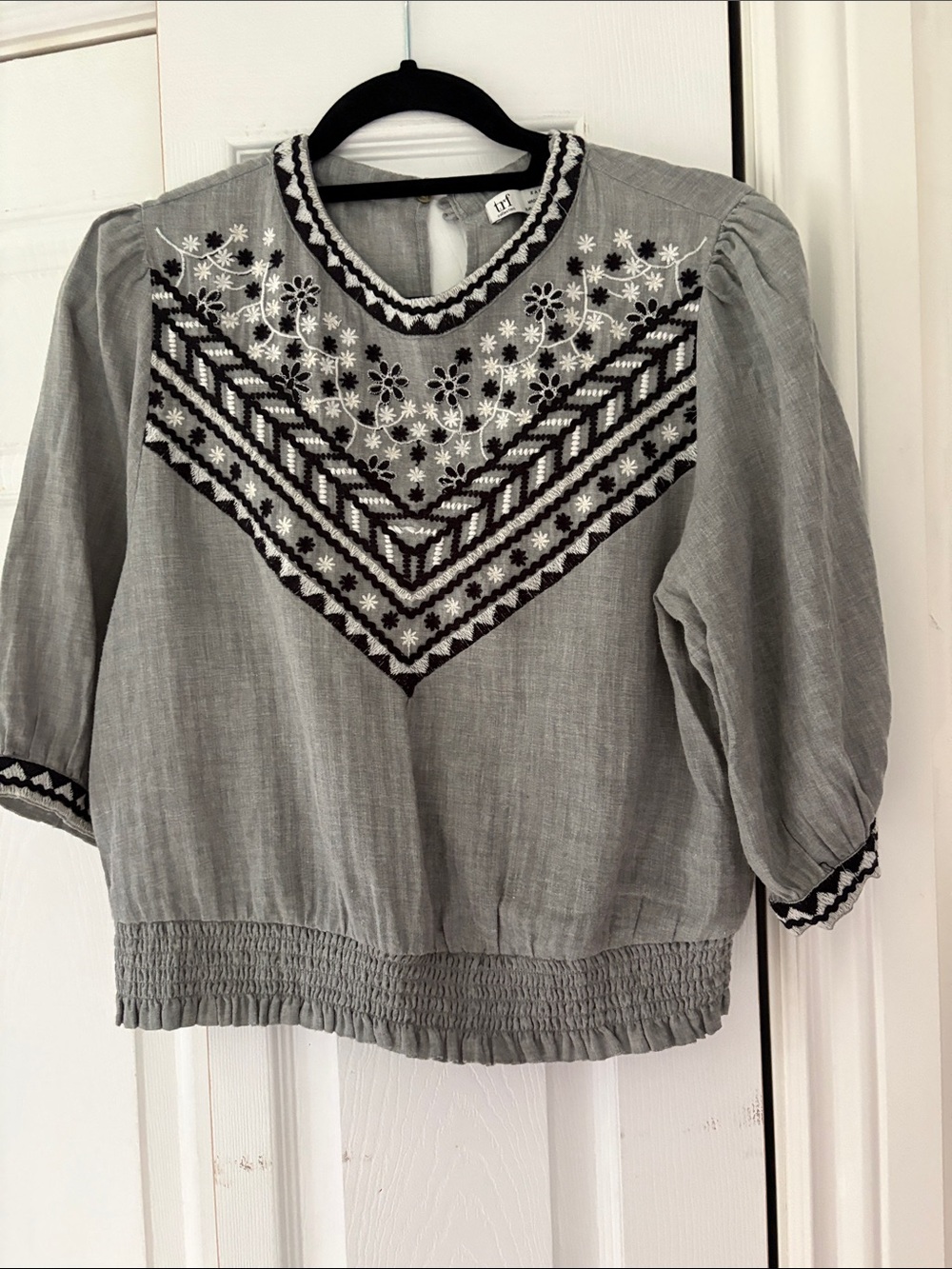 Zara Gray Embroidered V-Neck Peasant Blouse